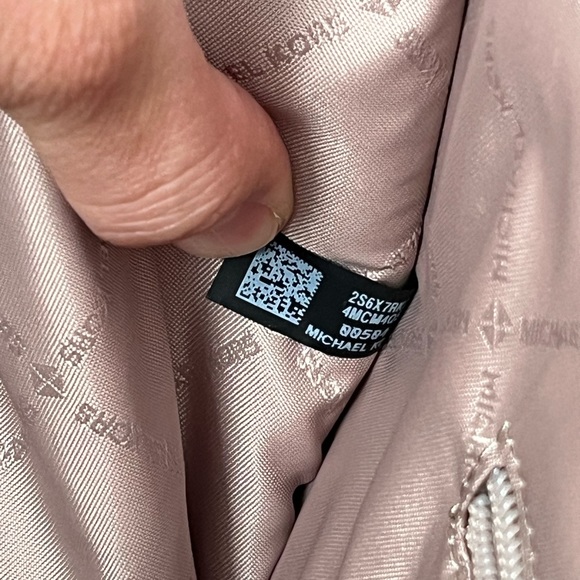 🌼Michael Kors Purse - Picture 13 of 14